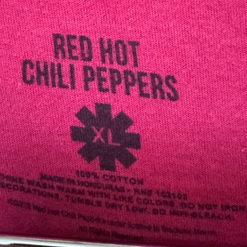 Red Hot Chili Peppers Rock Red & White High End Men's XL T-Shirt MINTY - Picture 4 of 4